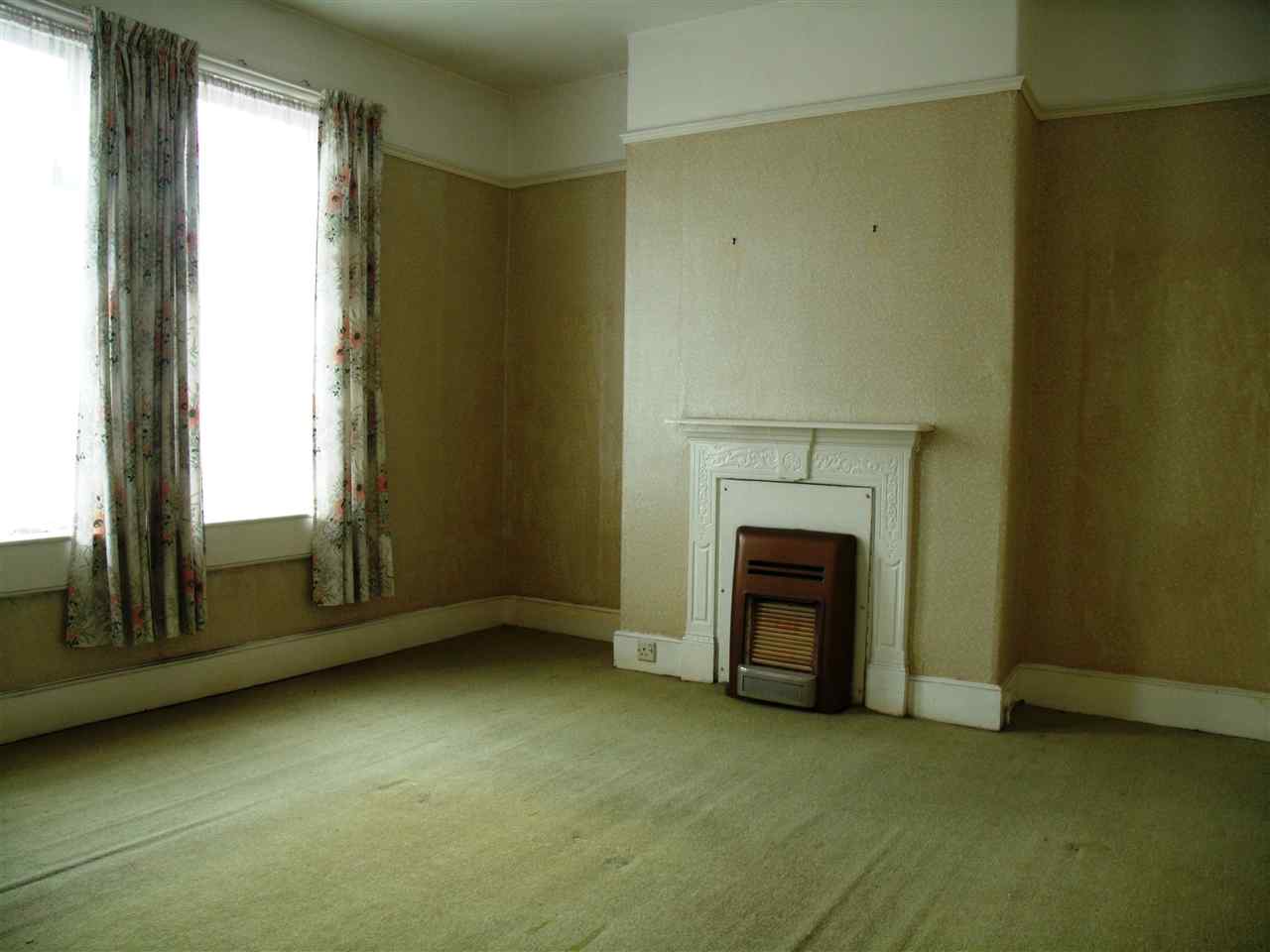 resized-2349823-bed 1.JPG